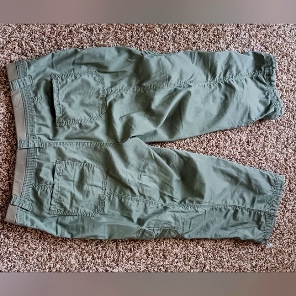 Style & Co Capris Army Green sz 6 EUC - Picture 2 of 4